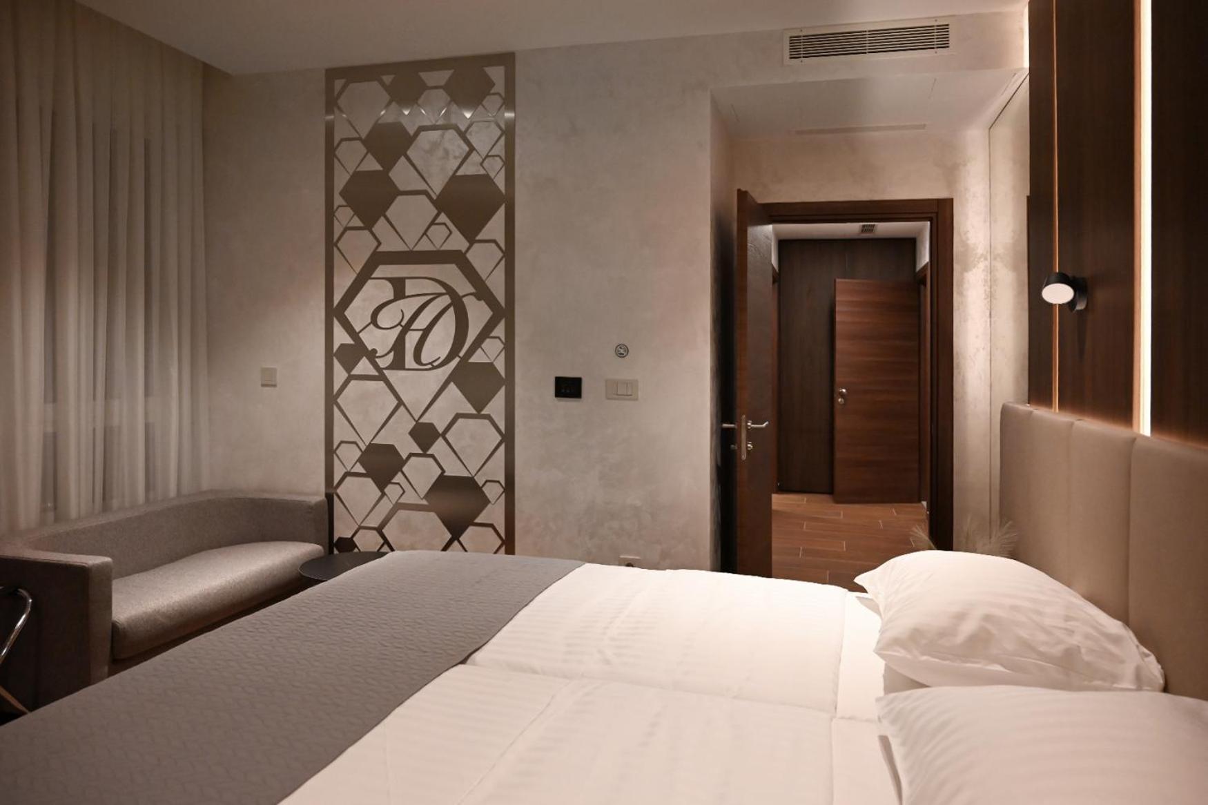 Diamond Hotel Загреб Экстерьер фото